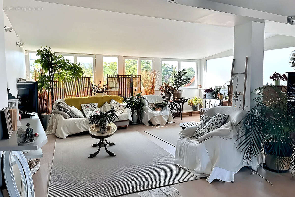 Appartement à IVRY-SUR-SEINE