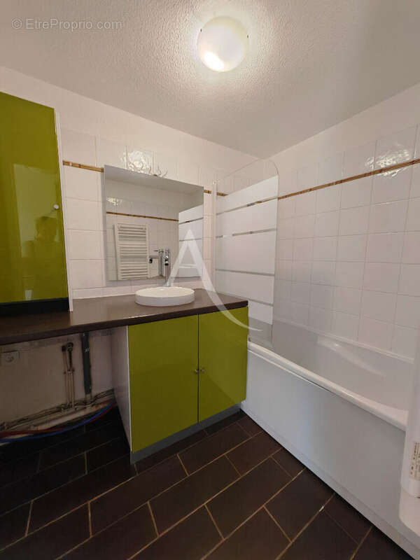 Appartement à LA CRAU