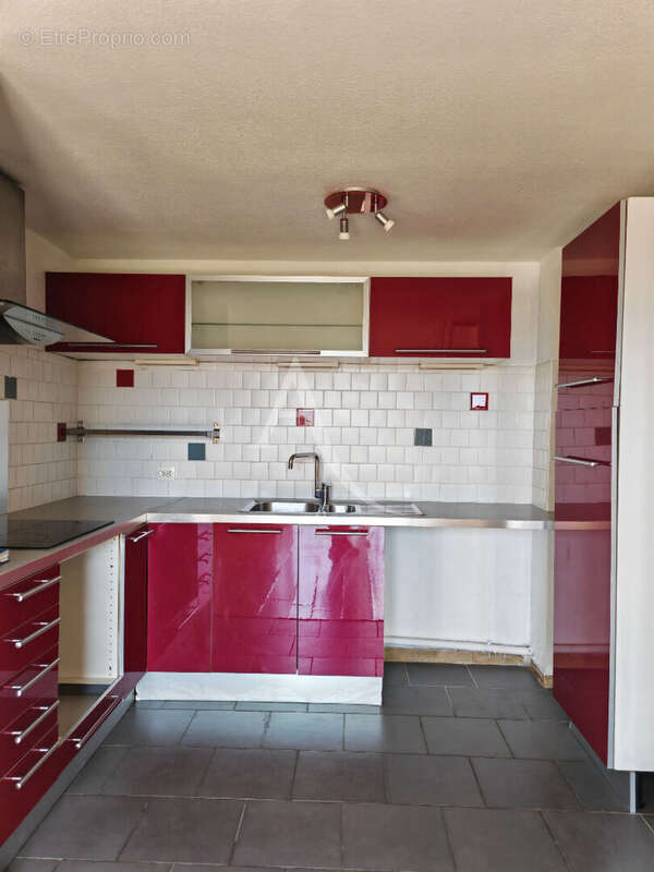 Appartement à LA CRAU