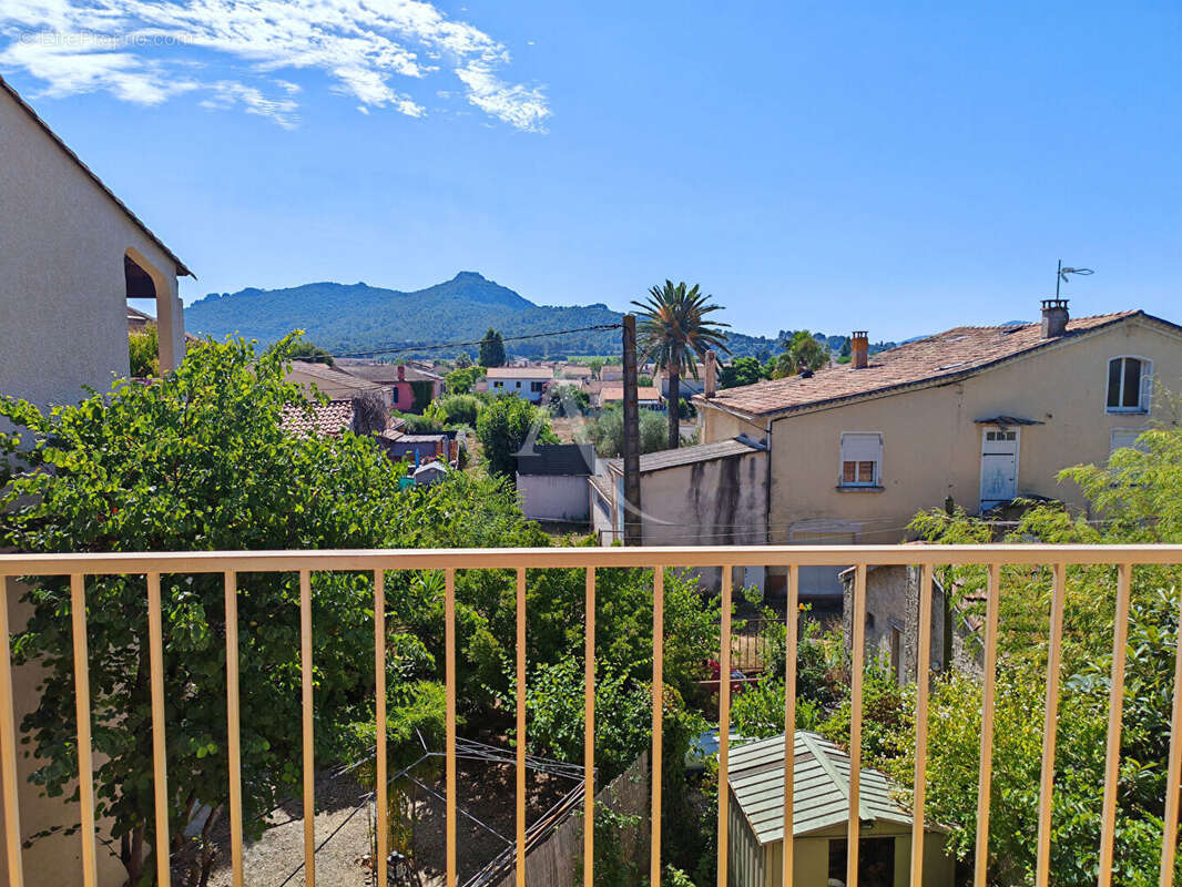 Appartement à LA CRAU