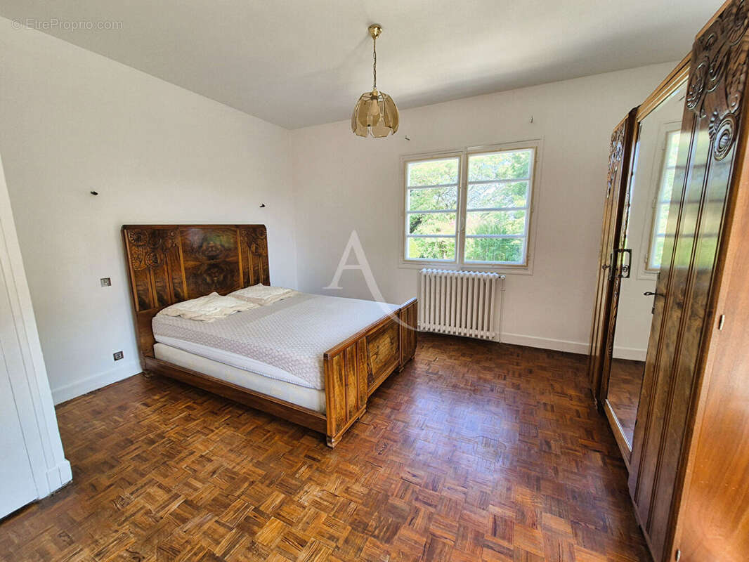 Maison à VILLENEUVE-DE-MARSAN