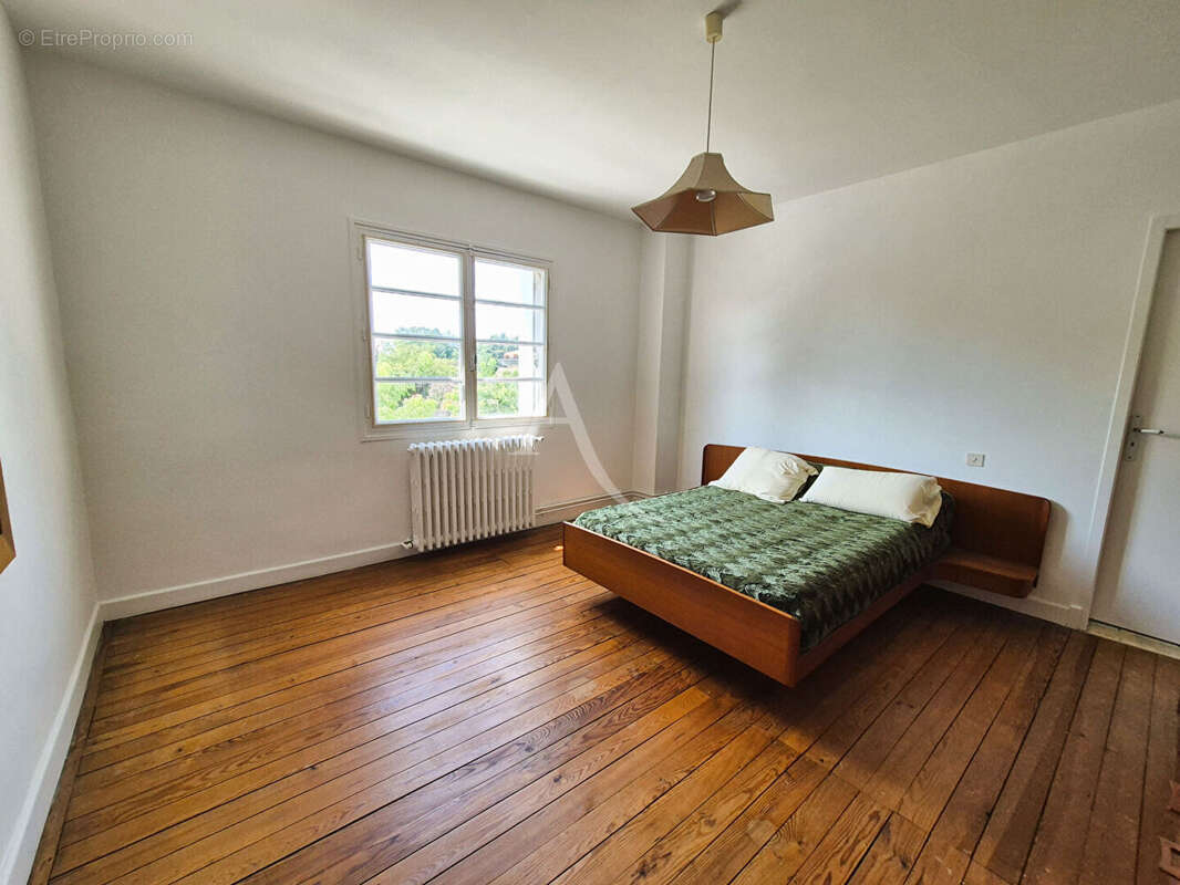 Maison à VILLENEUVE-DE-MARSAN