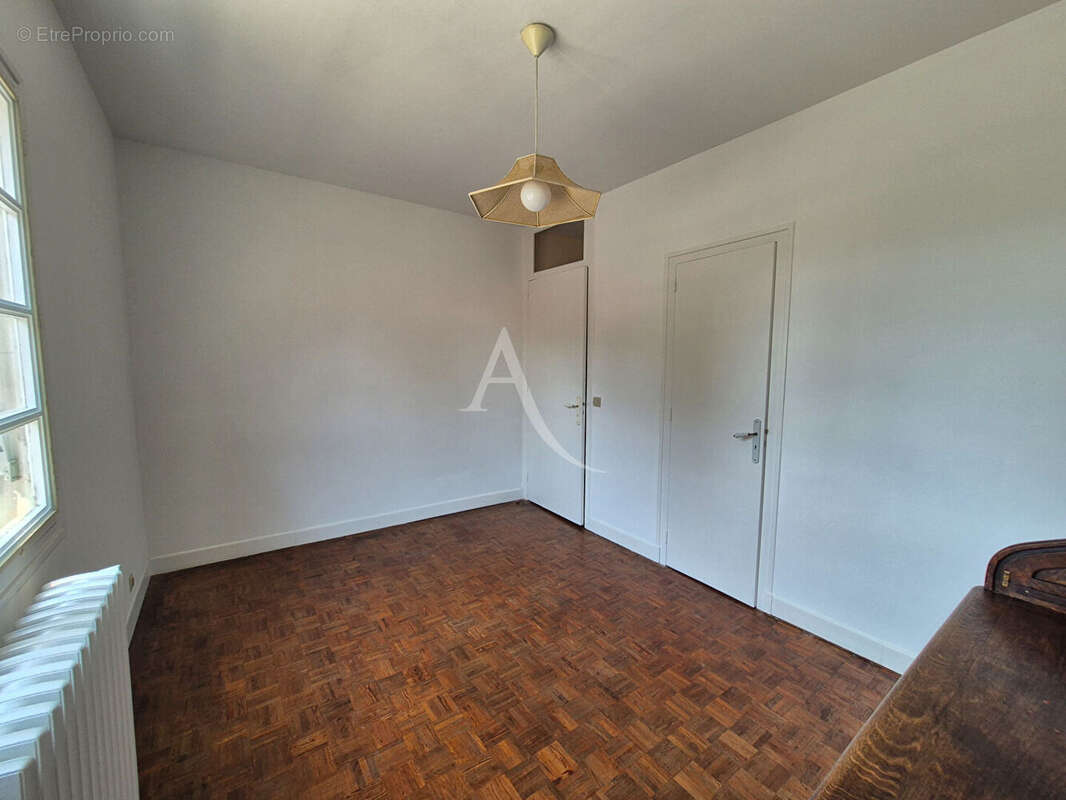 Maison à VILLENEUVE-DE-MARSAN