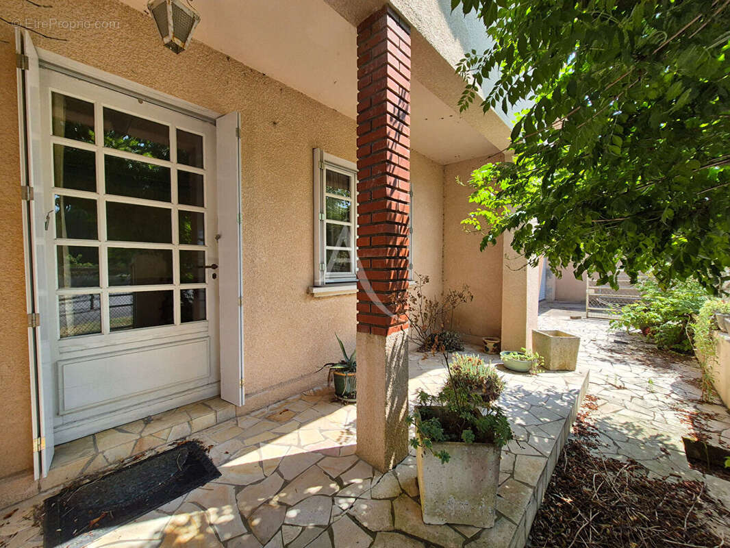 Maison à VILLENEUVE-DE-MARSAN