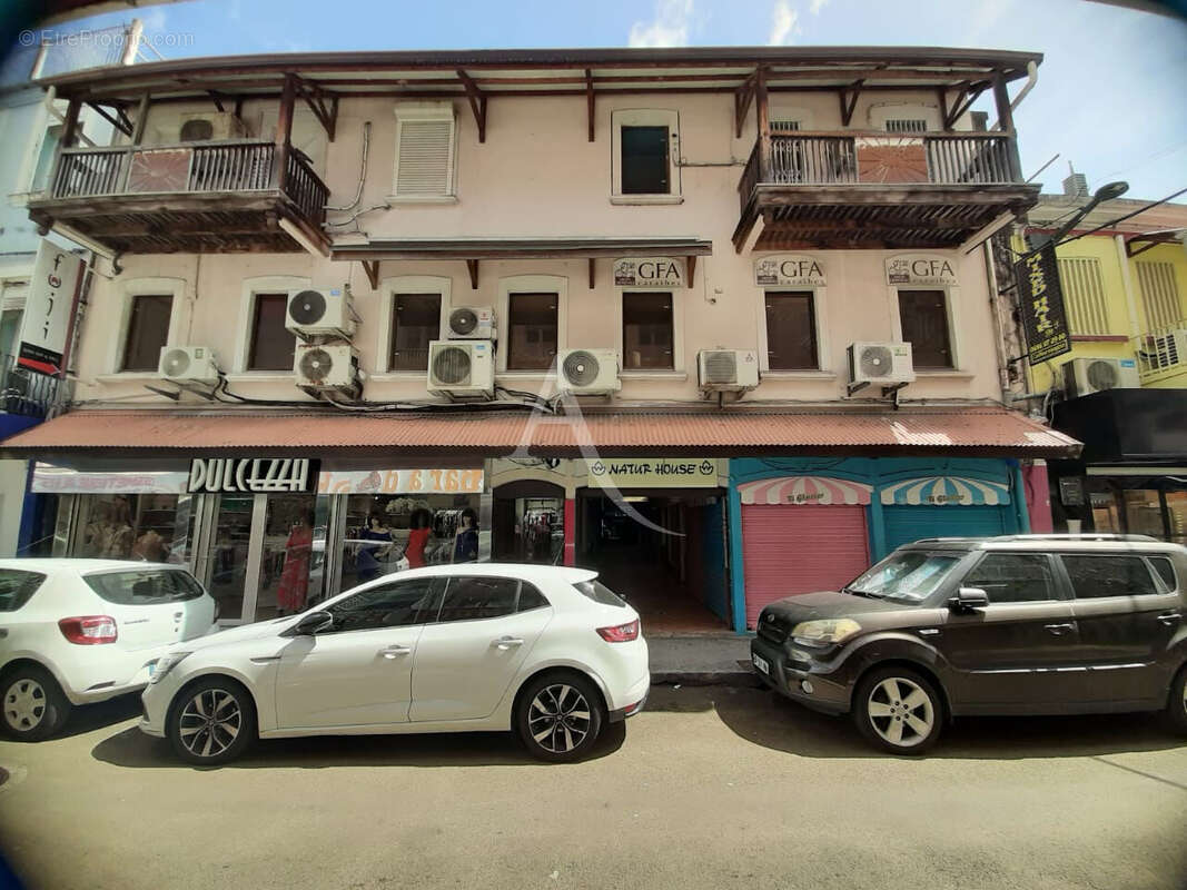 Commerce à FORT-DE-FRANCE