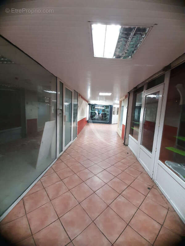 Commerce à FORT-DE-FRANCE