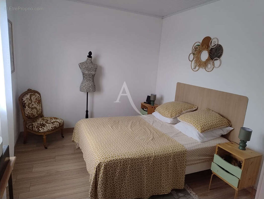 Maison à RIVIERE-PILOTE