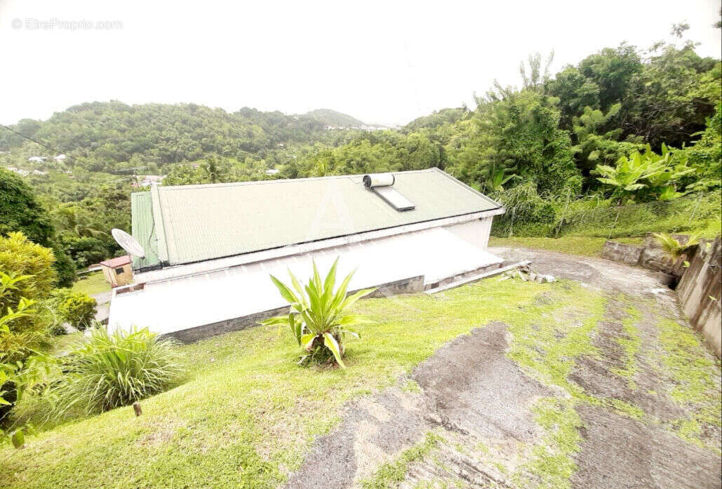 Maison à RIVIERE-PILOTE