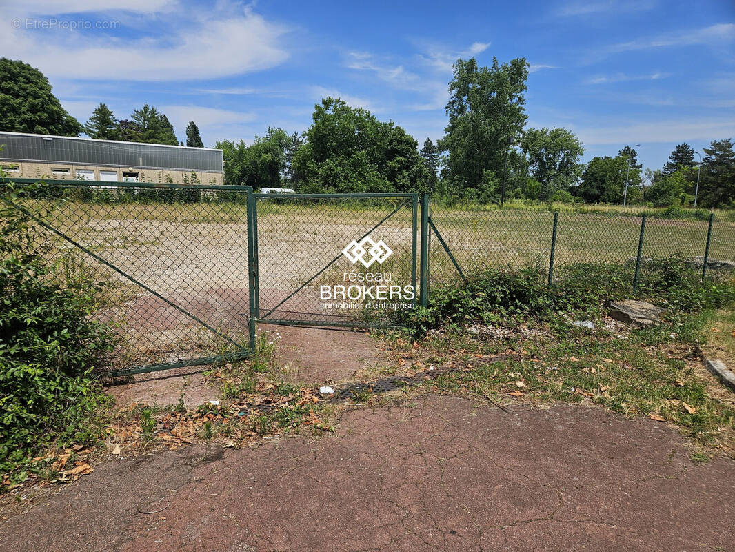 Terrain à CHALON-SUR-SAONE