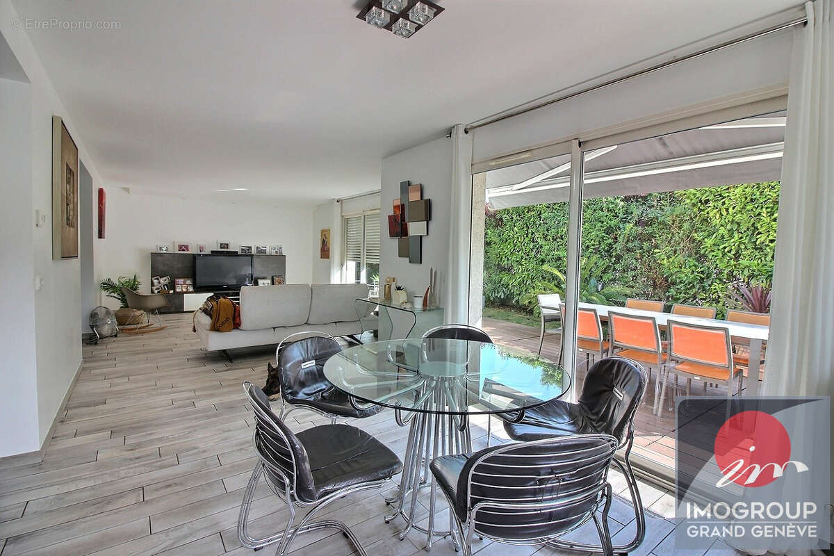 Maison à DIVONNE-LES-BAINS