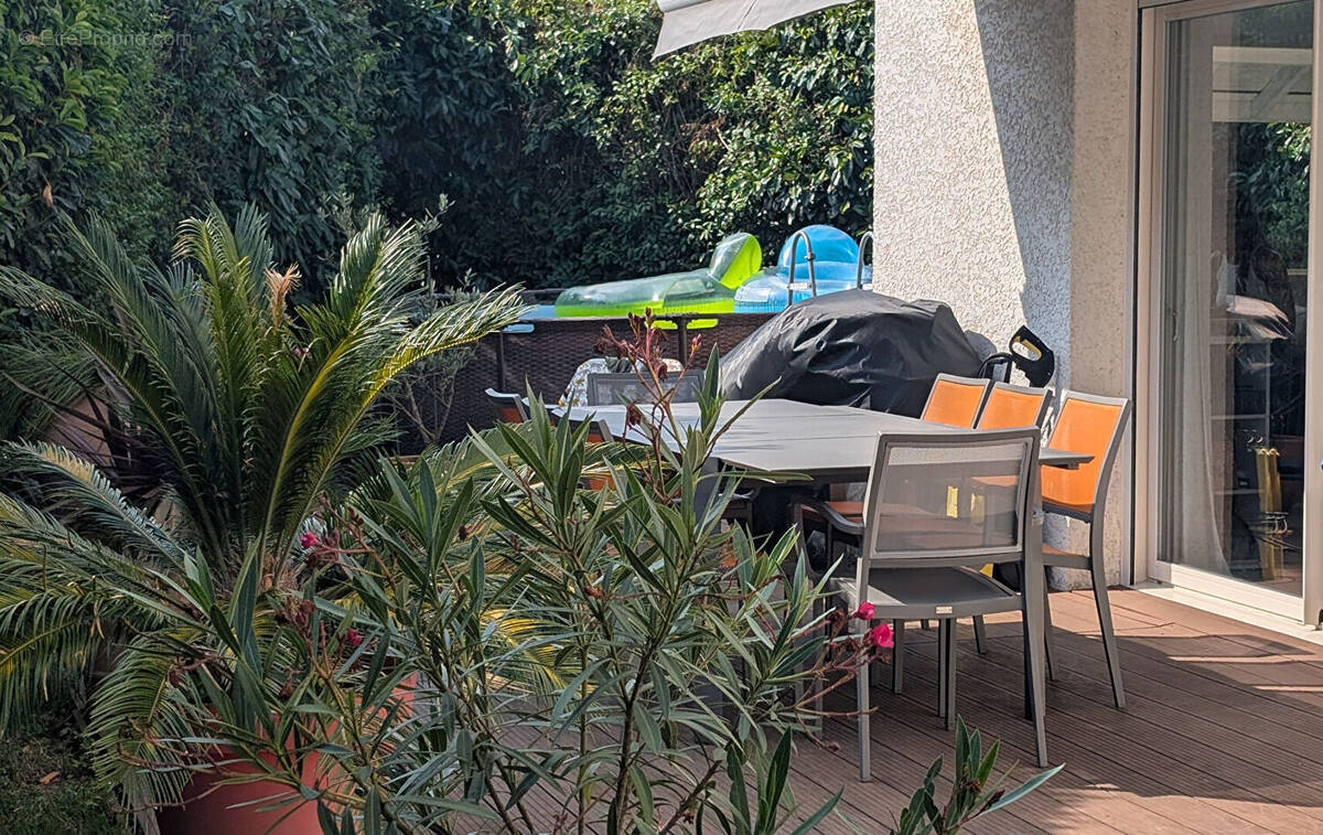 Maison à DIVONNE-LES-BAINS