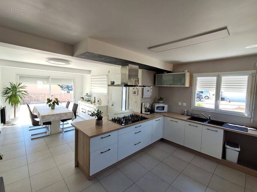 Maison à LA PRENESSAYE