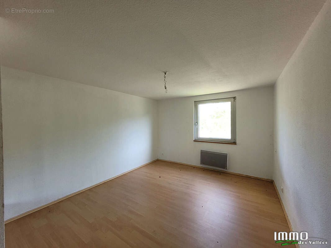 Appartement à FRESSE-SUR-MOSELLE