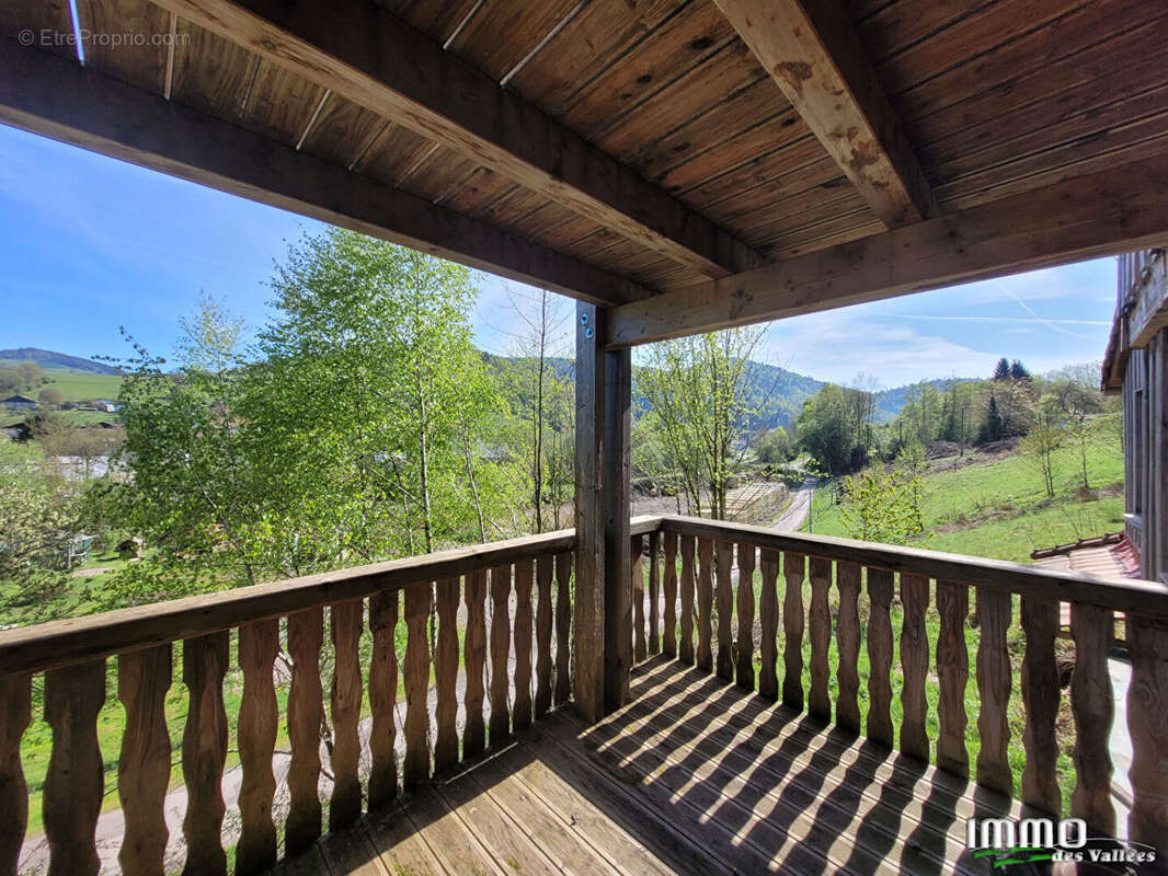 Appartement à FRESSE-SUR-MOSELLE