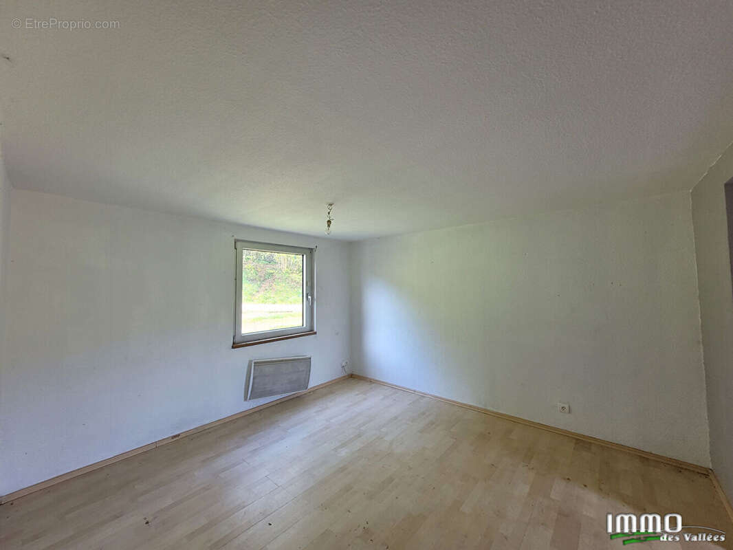 Appartement à FRESSE-SUR-MOSELLE