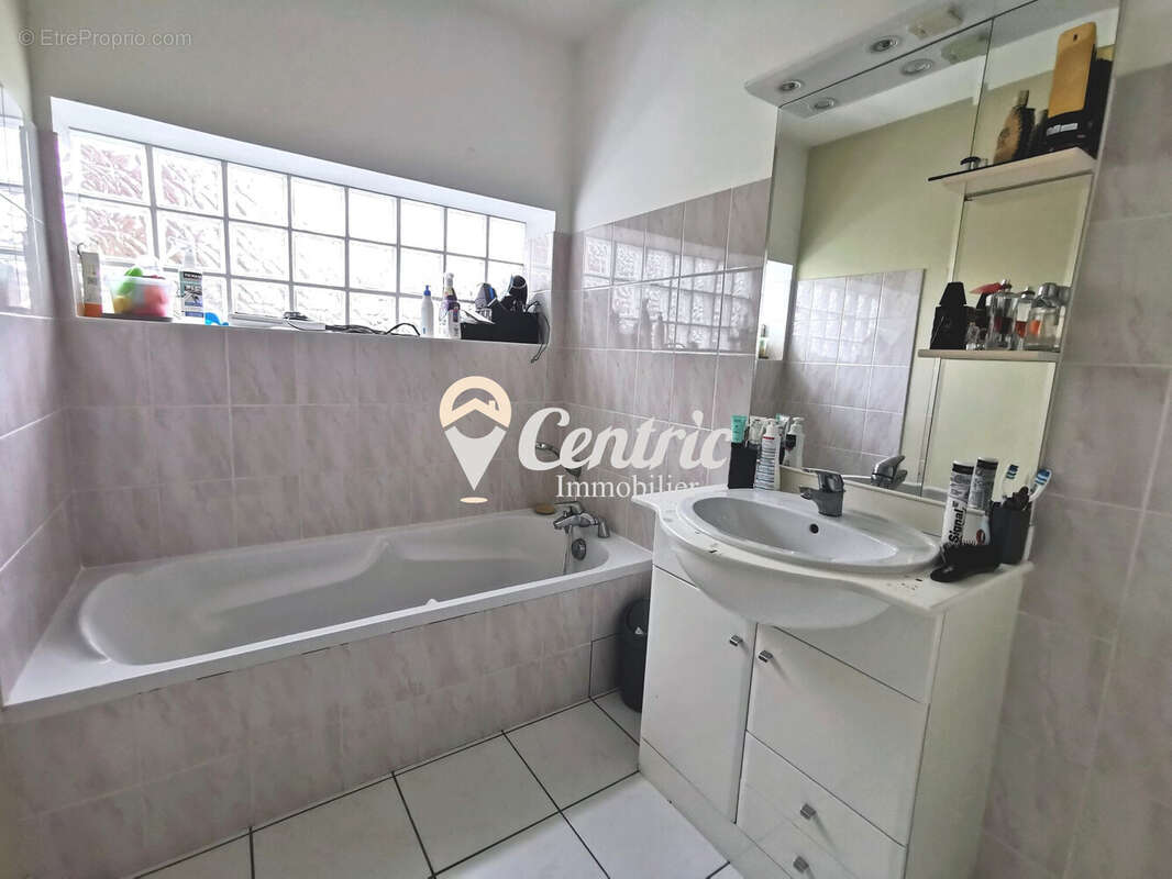 Maison à FAYE-L&#039;ABBESSE