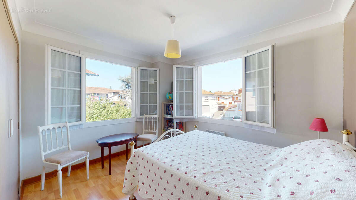 Appartement à CIBOURE