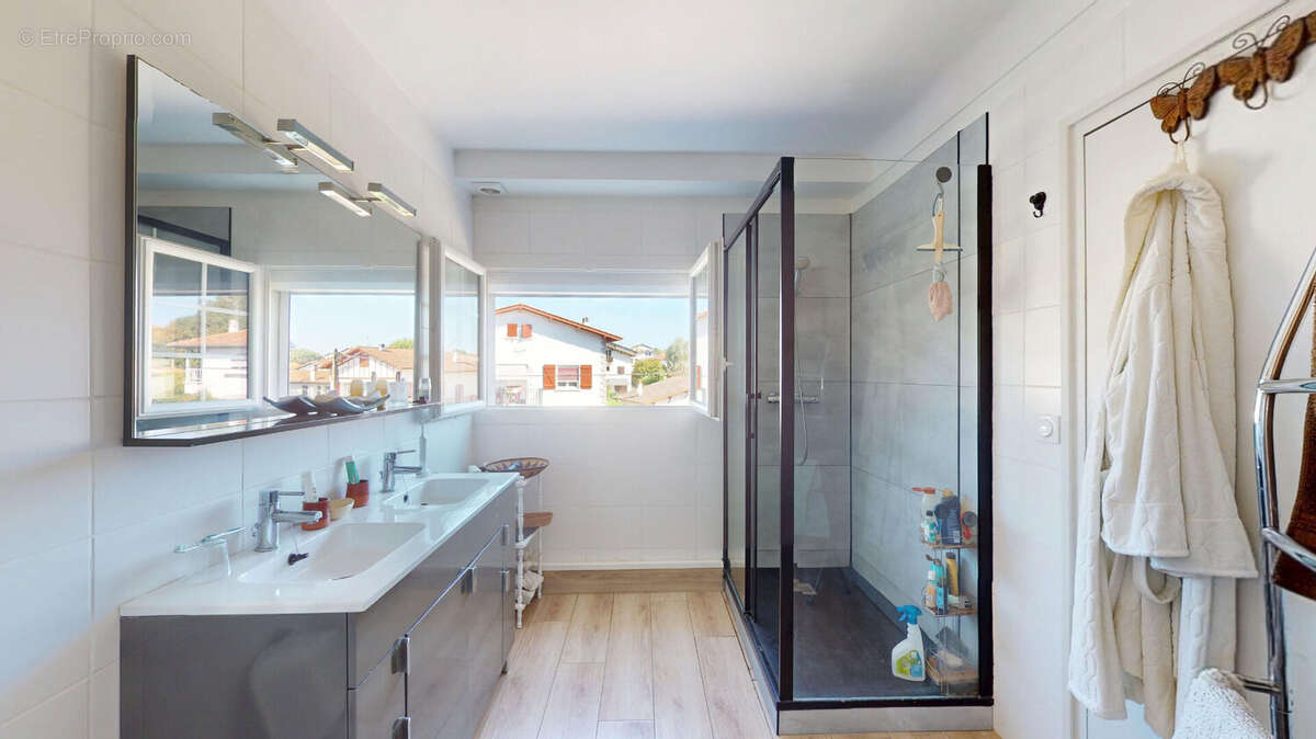 Appartement à CIBOURE