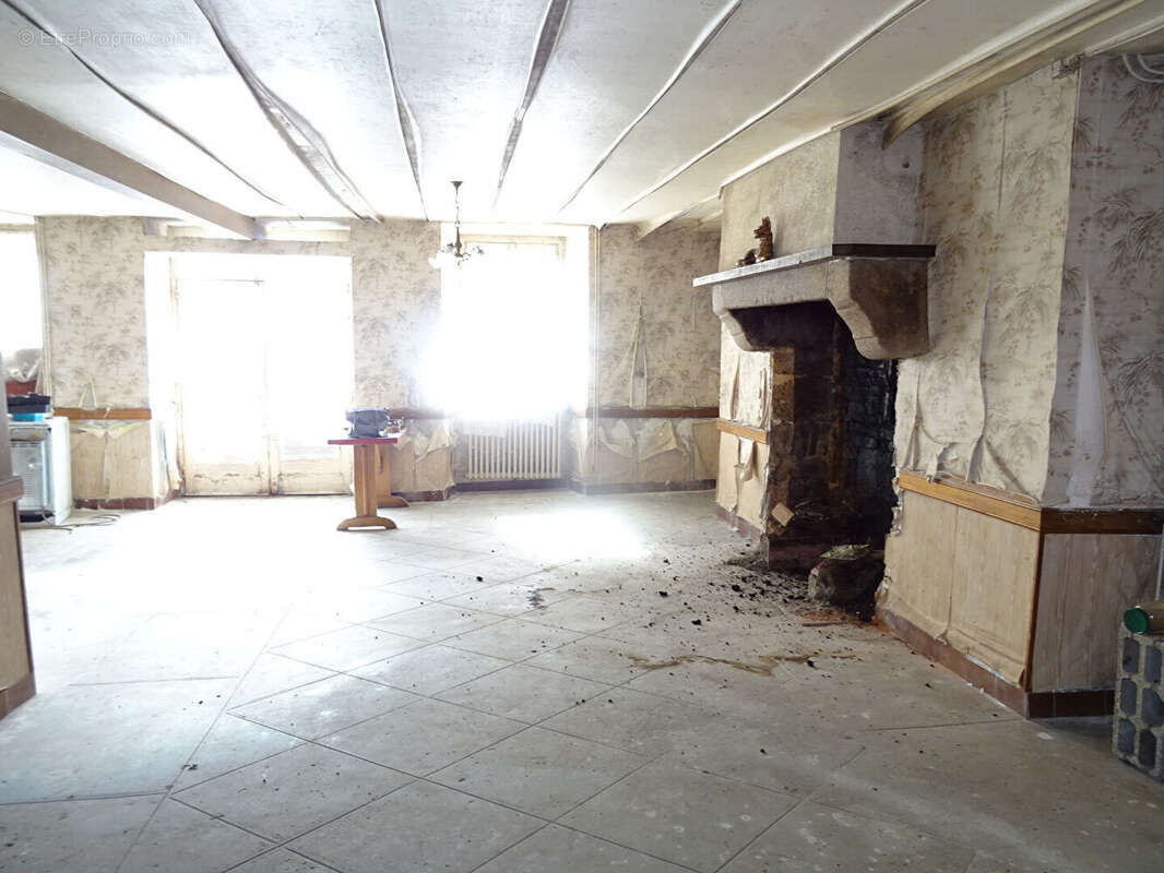 Maison à LE TEILLEUL