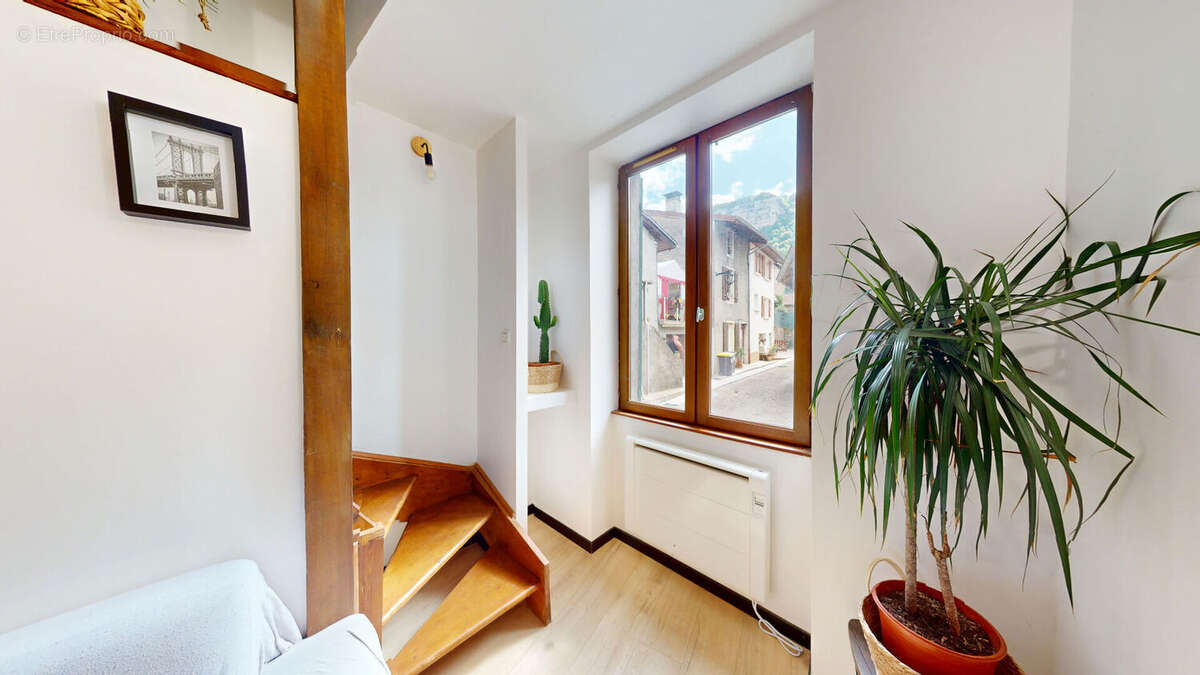 Maison à SAINT-RAMBERT-EN-BUGEY