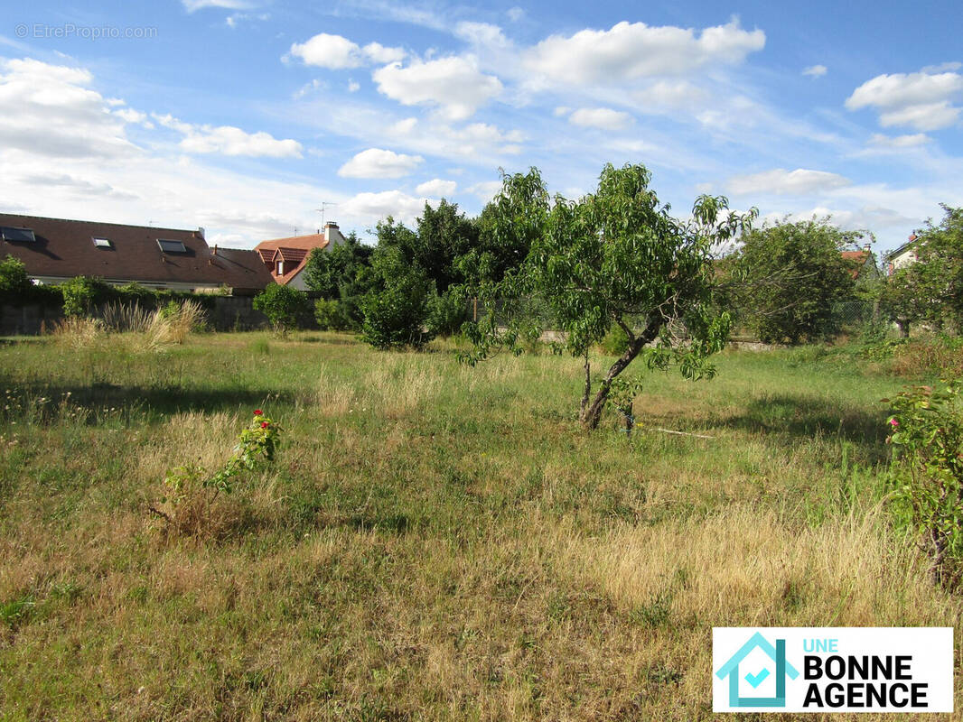 Maison à FLEURY-LES-AUBRAIS