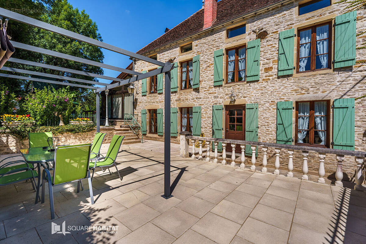 Maison à NUITS-SAINT-GEORGES