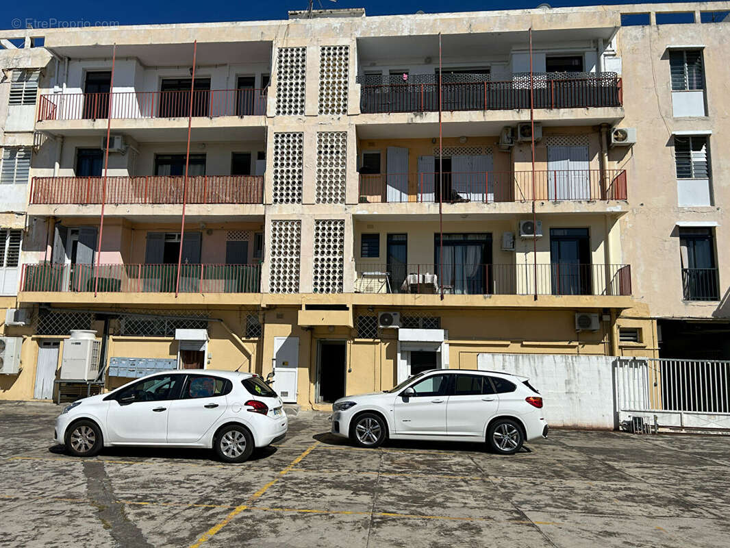 Appartement à SAINT-DENIS