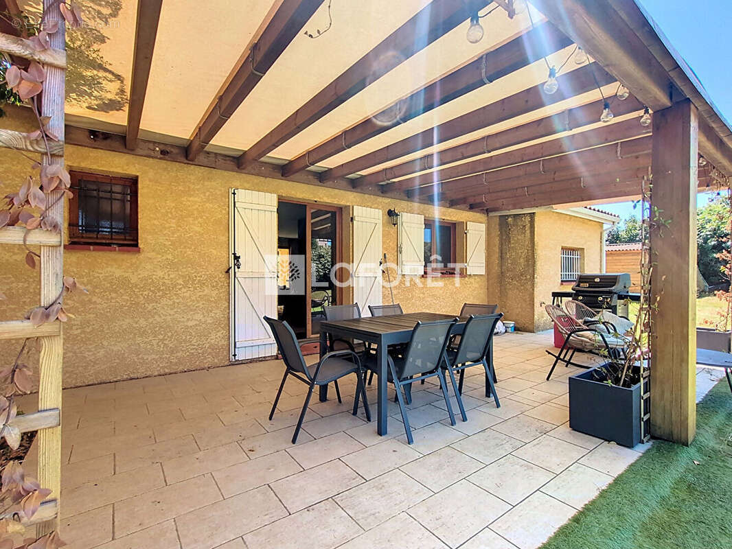 Maison à SAINT-NAUPHARY