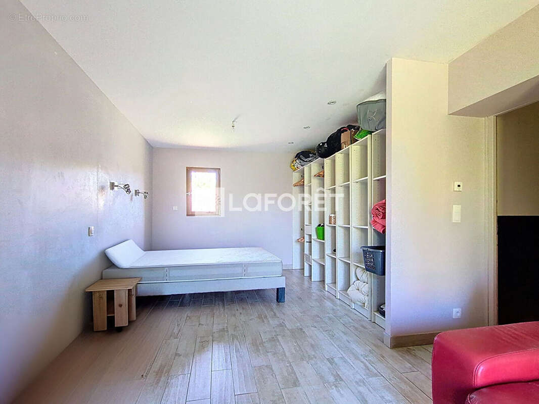 Maison à SAINT-NAUPHARY