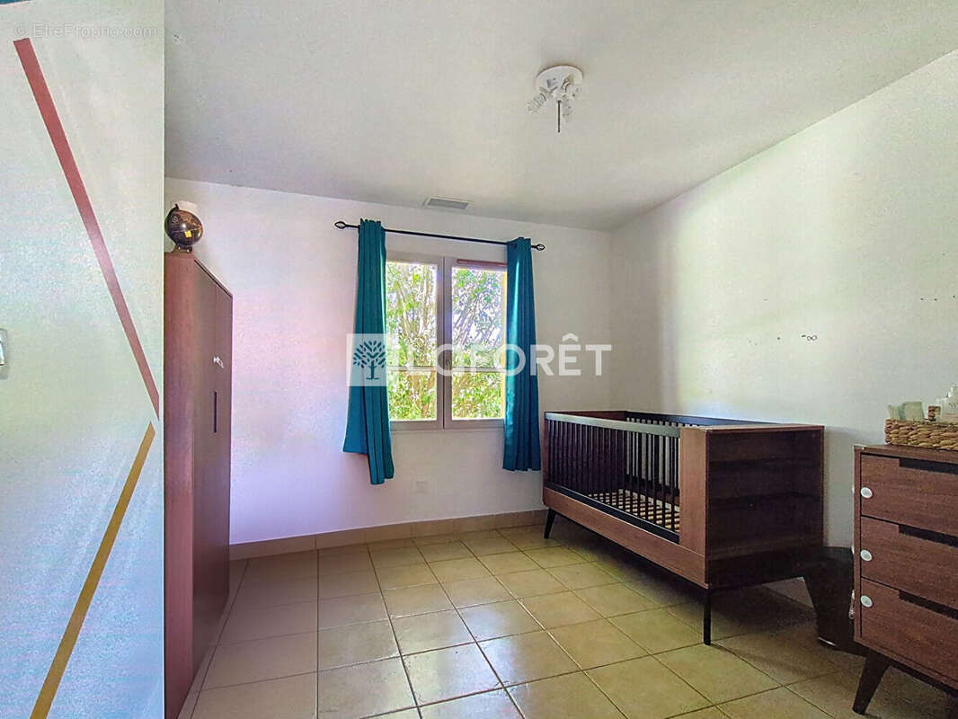 Maison à SAINT-NAUPHARY