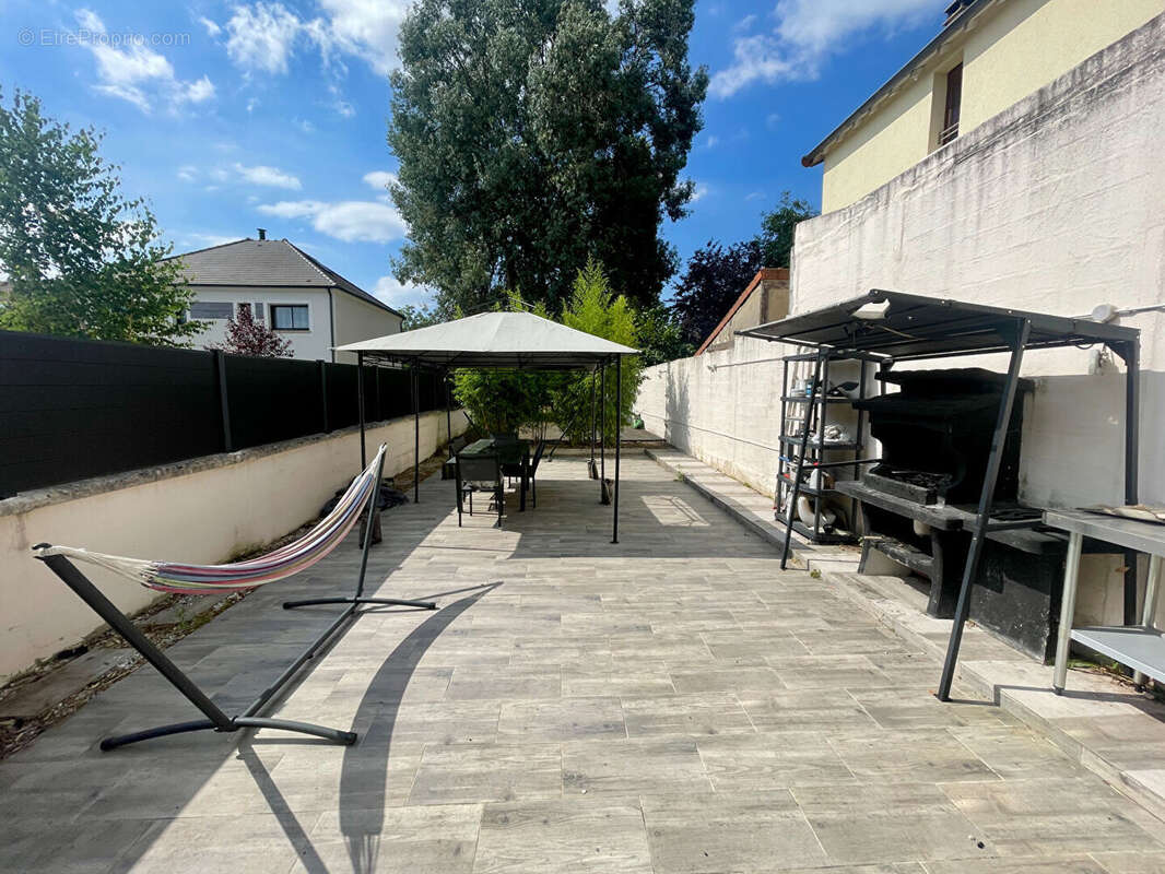 Maison à SAINT-GRATIEN