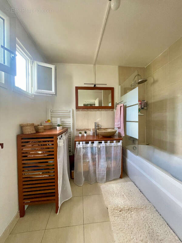 Maison à SAINT-GRATIEN