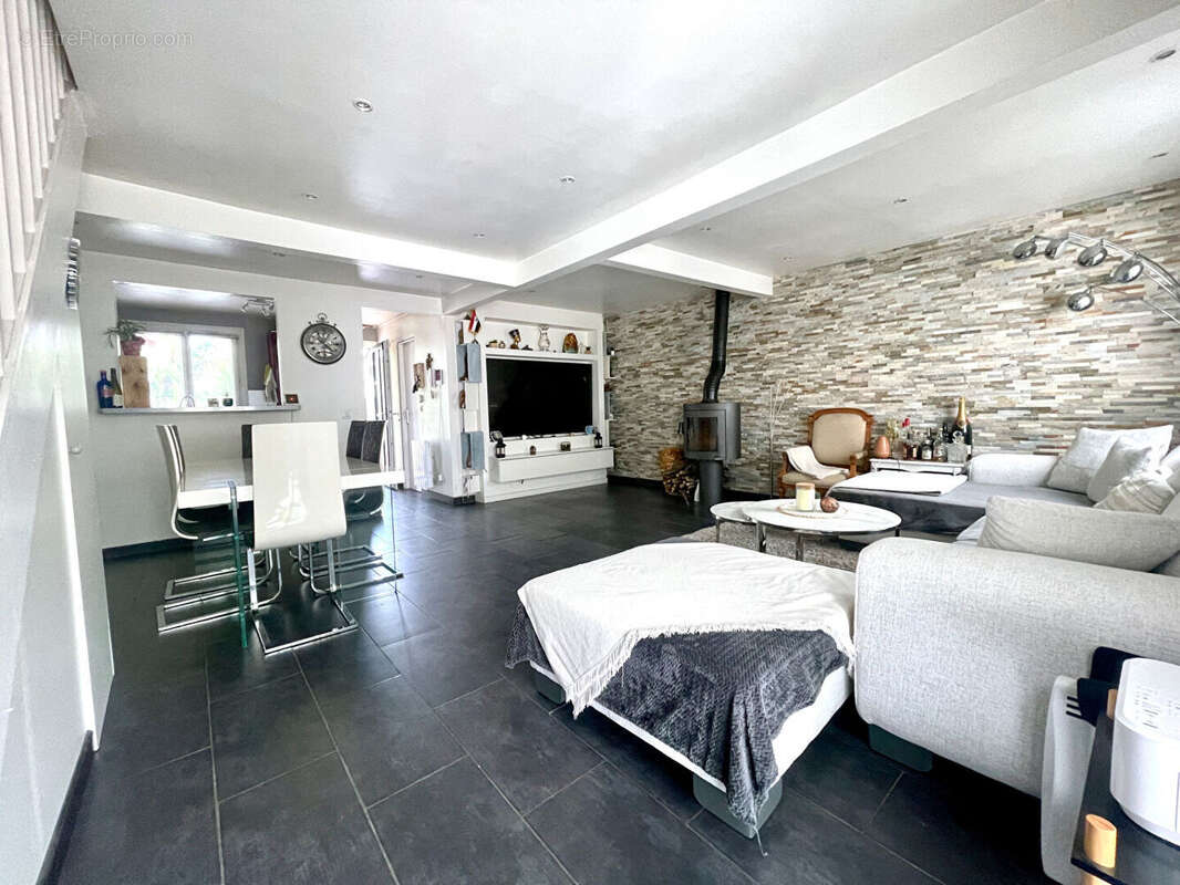 Maison à SAINT-GRATIEN