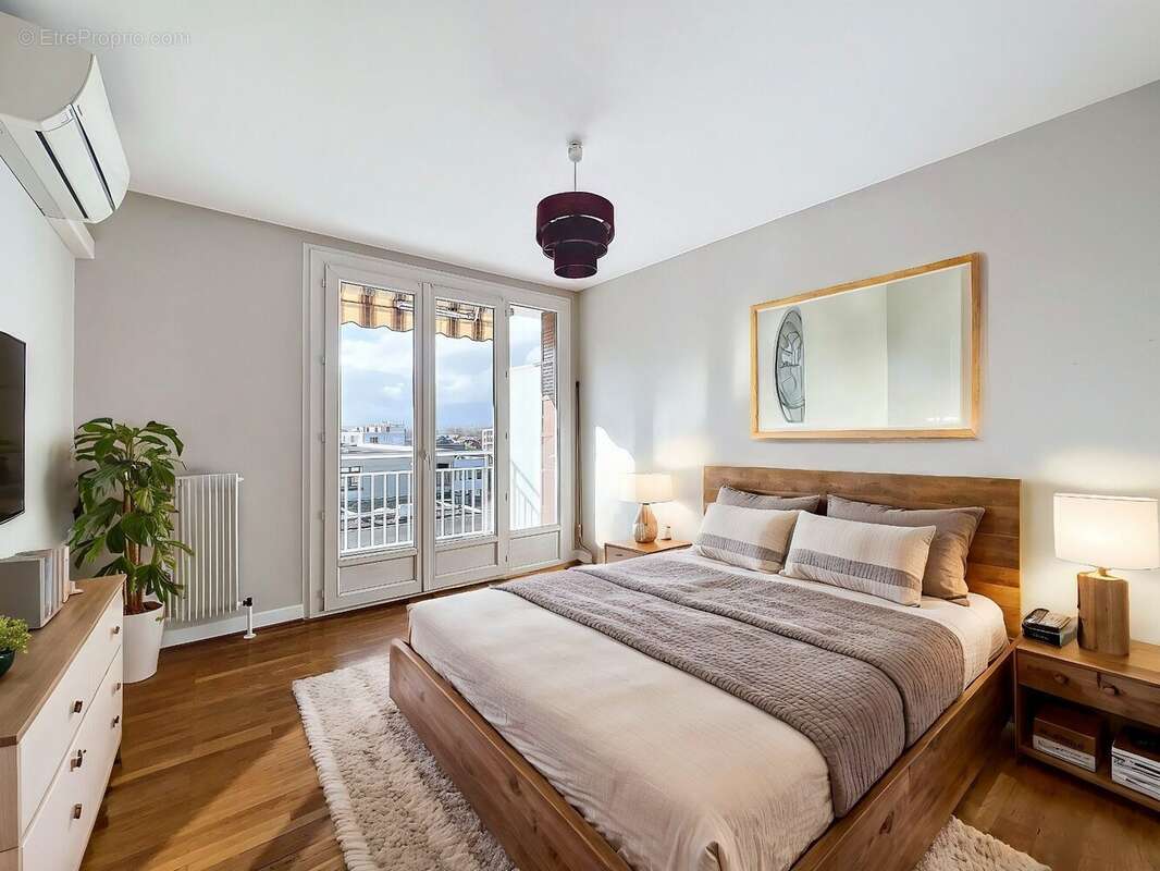 CHAMBRE 1 - Appartement à LE PONT-DE-CLAIX