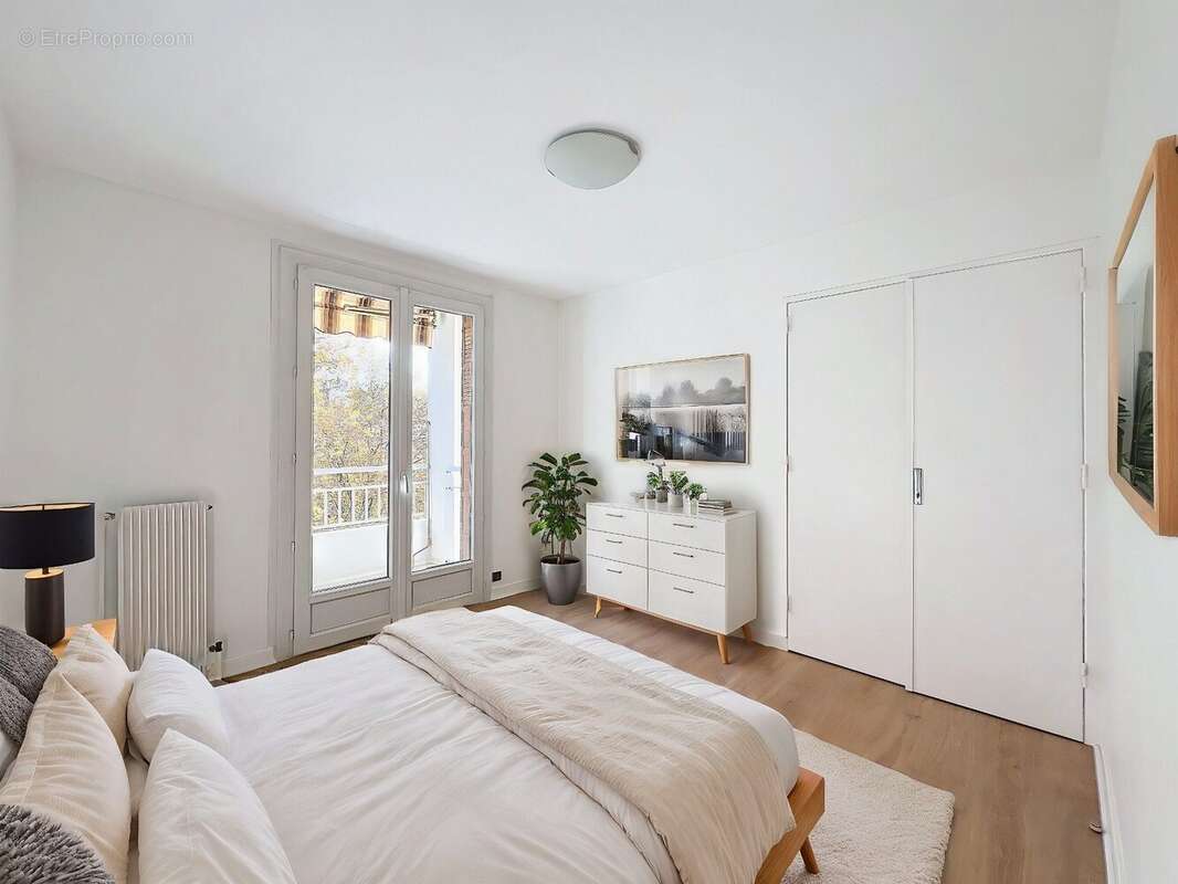 CHAMBRE 2 - Appartement à LE PONT-DE-CLAIX