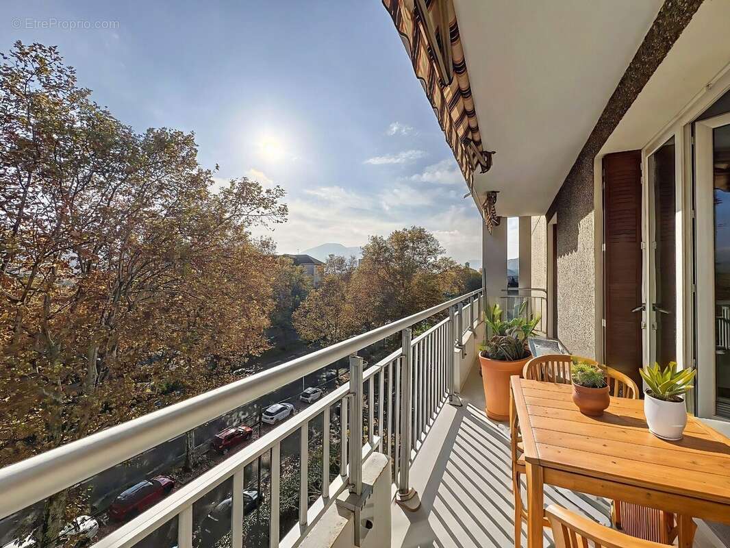 TERRASSE EST - Appartement à LE PONT-DE-CLAIX