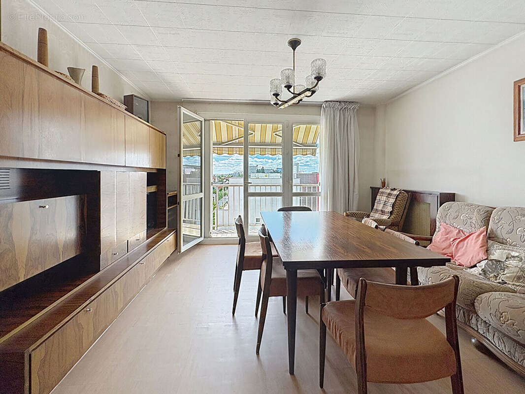 Appartement à ROMAINVILLE