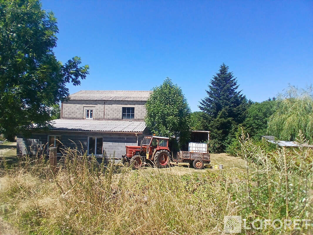Maison à NEUVEGLISE