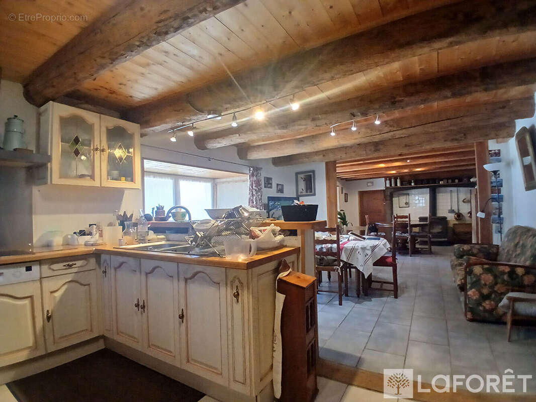 Maison à NEUVEGLISE