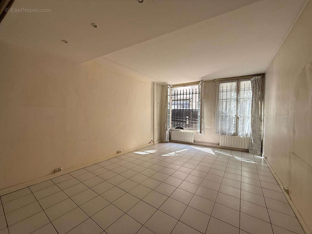 Appartement à PARIS-4E