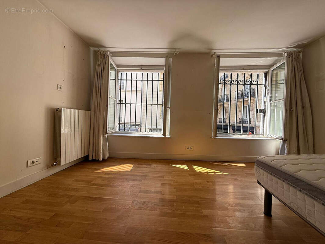 Appartement à PARIS-4E