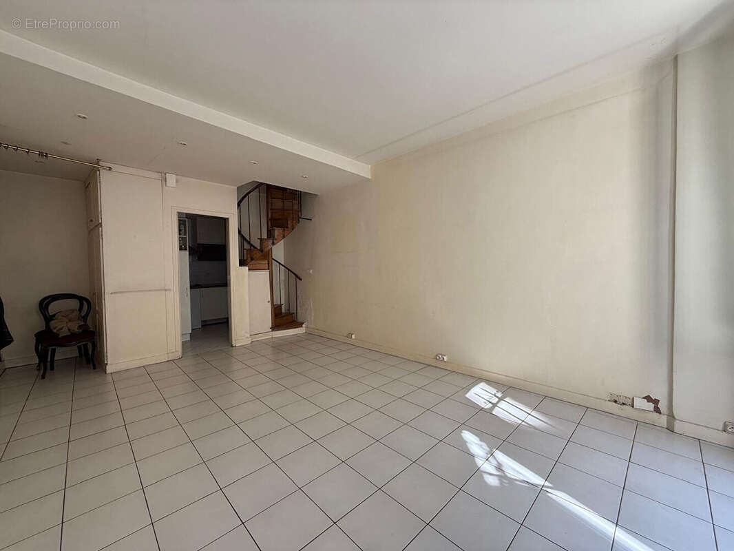 Appartement à PARIS-4E