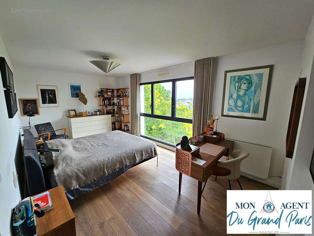 Maison à VERRIERES-LE-BUISSON