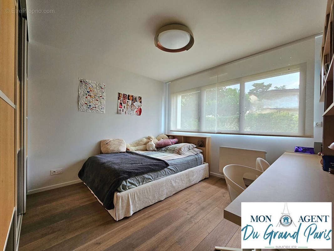 Maison à VERRIERES-LE-BUISSON