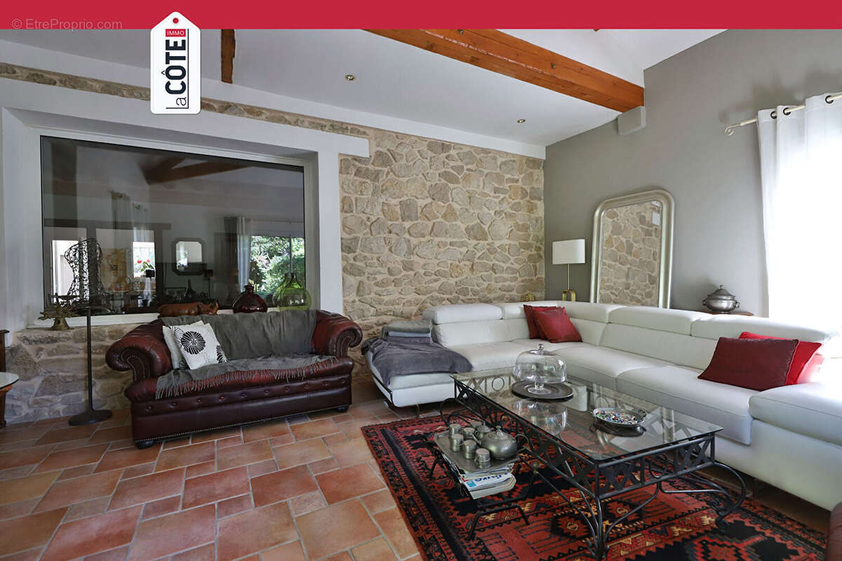 Maison à CHATEAUNEUF-LES-MARTIGUES