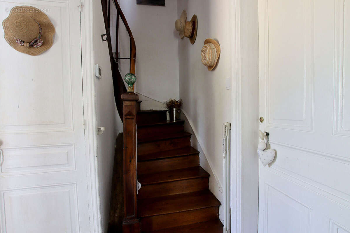 Maison à CELLES-SUR-BELLE