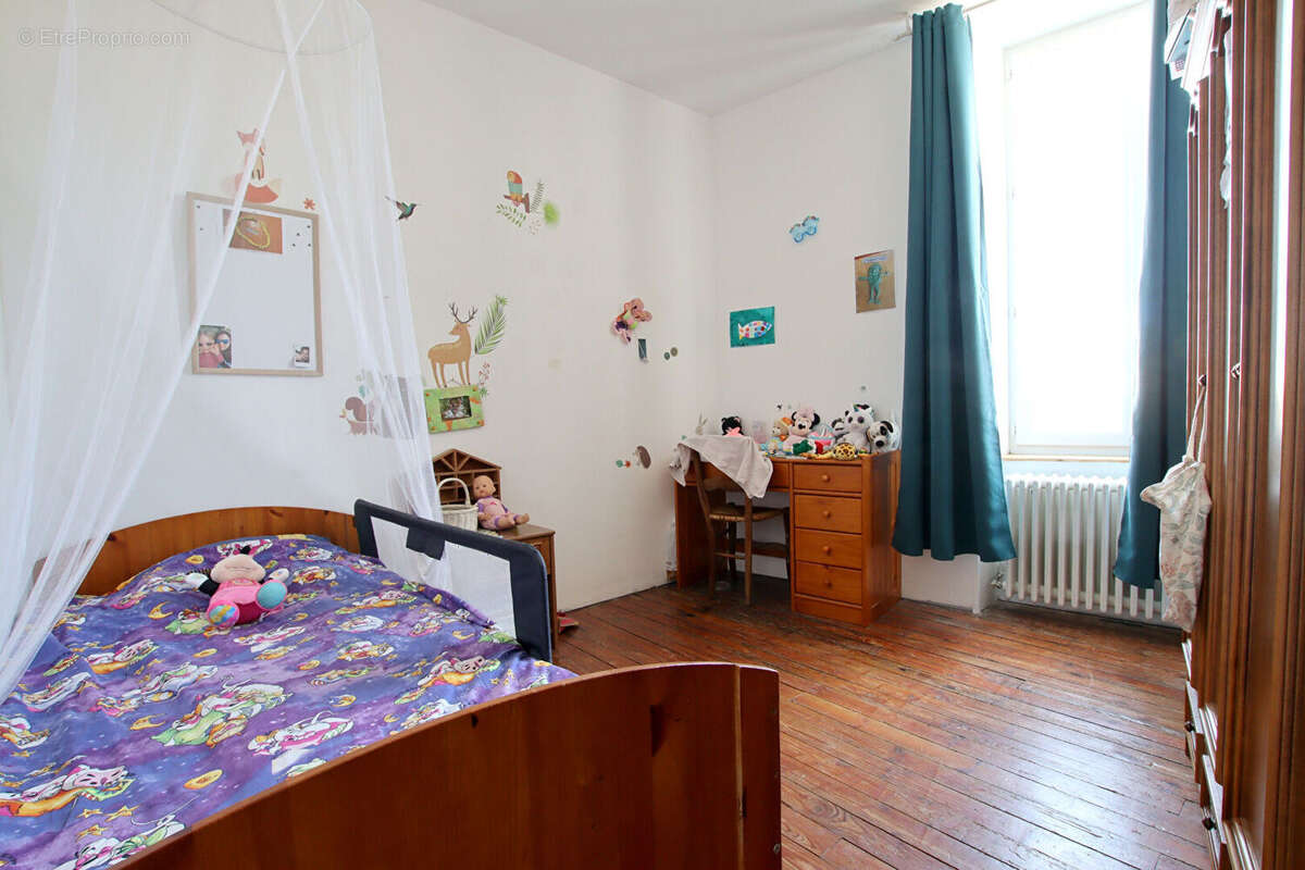 Maison à CELLES-SUR-BELLE