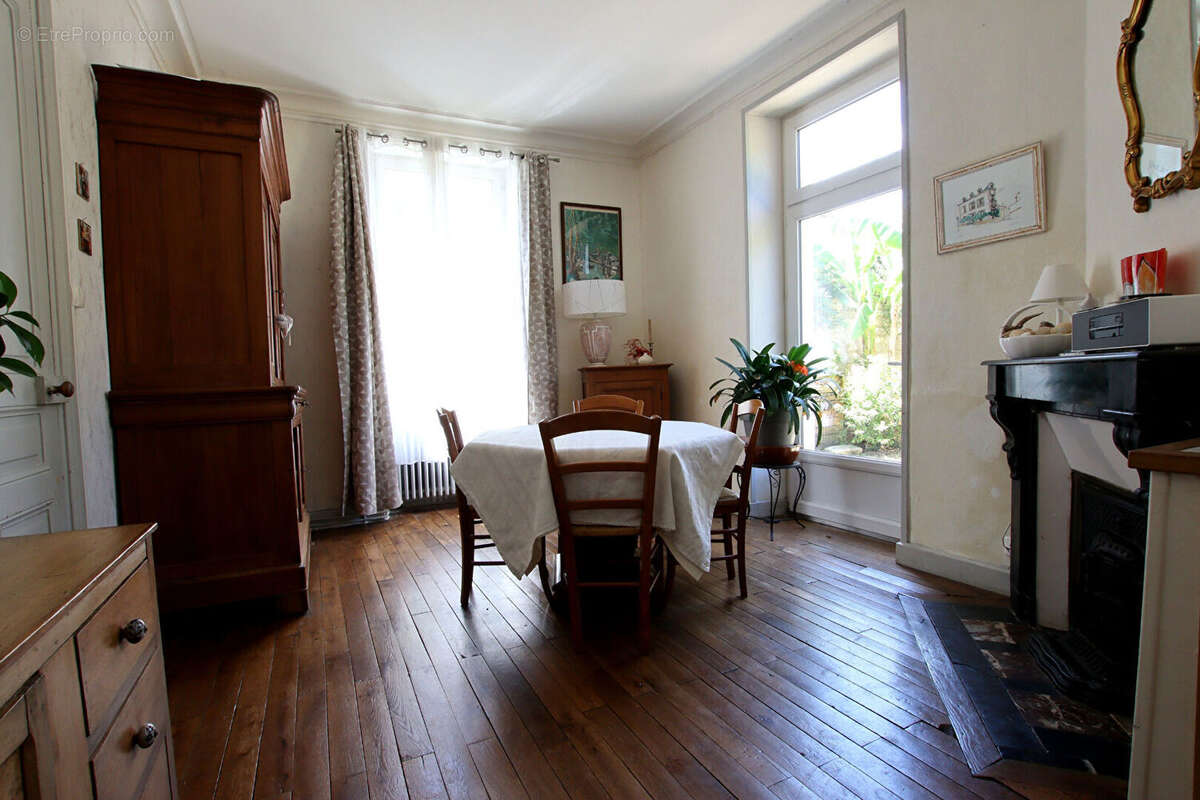 Maison à CELLES-SUR-BELLE