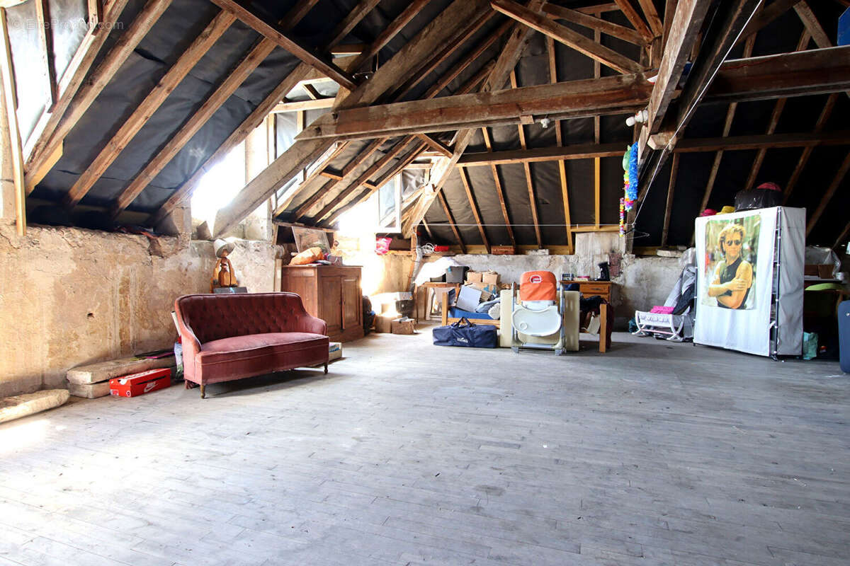 Maison à CELLES-SUR-BELLE