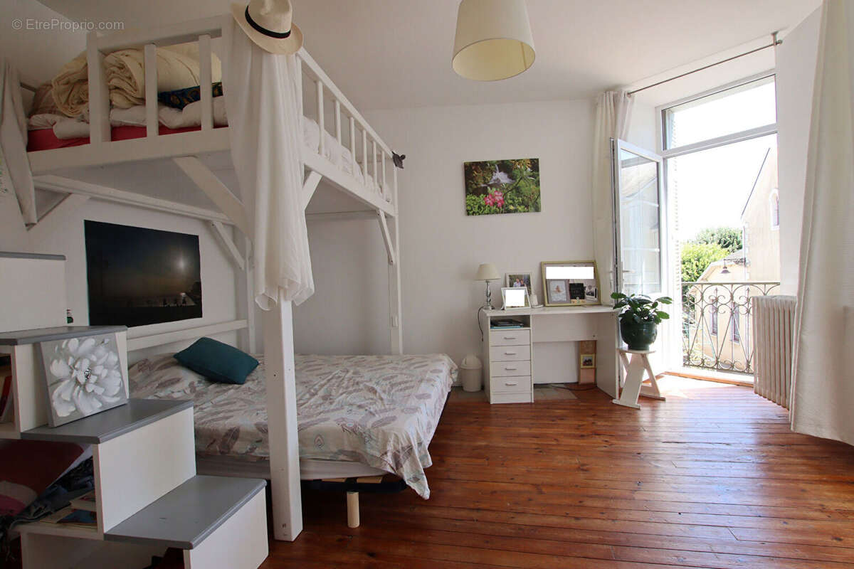 Maison à CELLES-SUR-BELLE